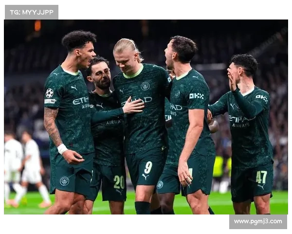 皇马球迷场外抗议裁判判罚，哈兰德点球争议持续发酵